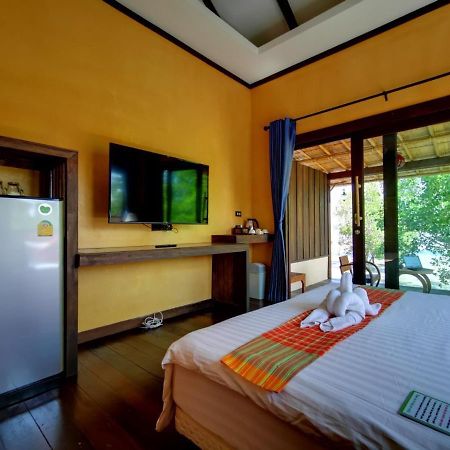 Relax House Lanta Old Town Hotel Koh Lanta Bagian luar foto