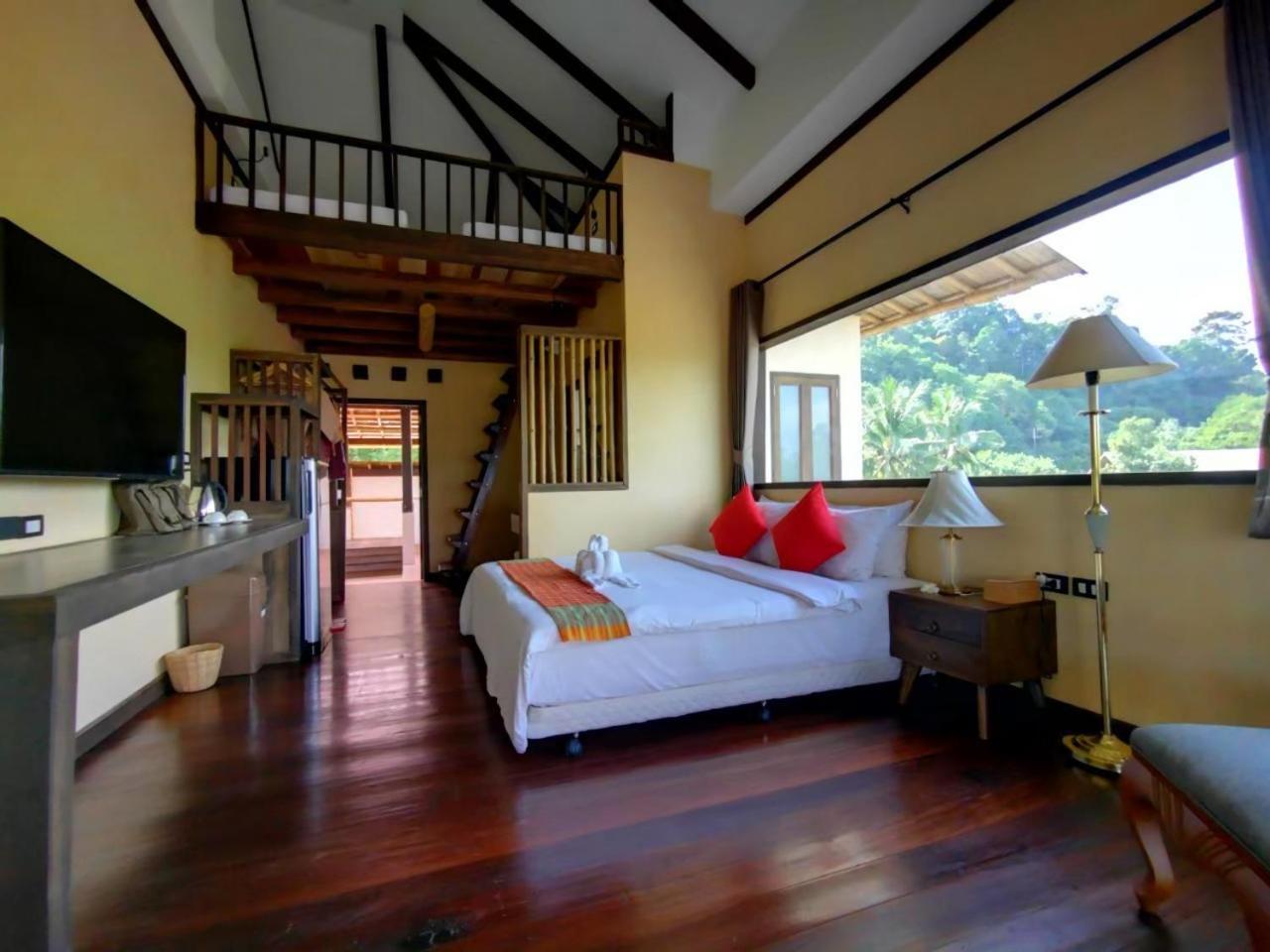 Relax House Lanta Old Town Hotel Koh Lanta Bagian luar foto