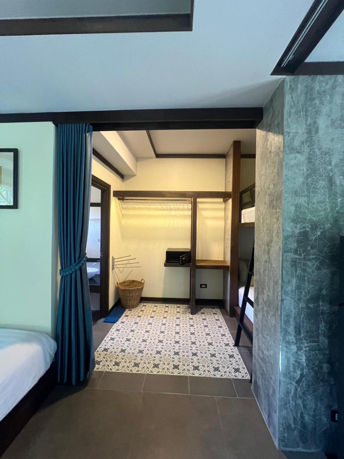 Relax House Lanta Old Town Hotel Koh Lanta Bagian luar foto