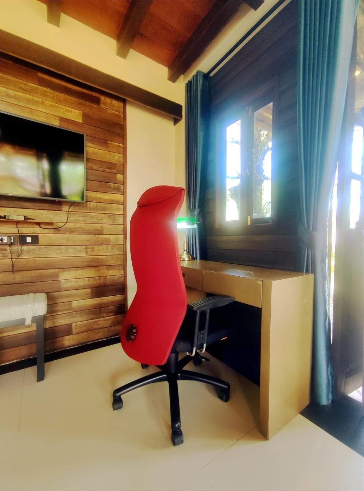 Relax House Lanta Old Town Hotel Koh Lanta Bagian luar foto