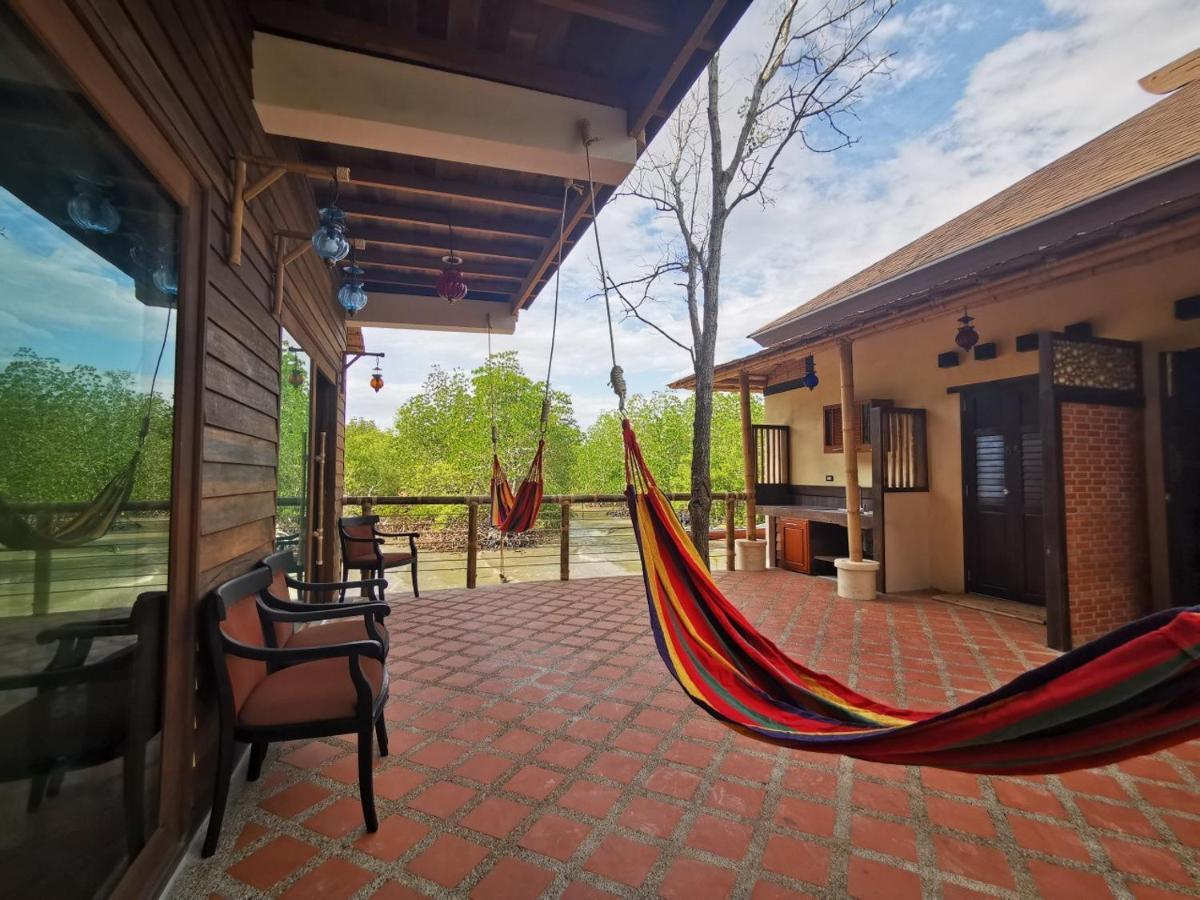 Relax House Lanta Old Town Hotel Koh Lanta Bagian luar foto